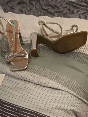 Moda International | Shoes | Moda International Silver Rhinestone Bow ...